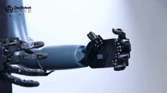 <b>“活水”从浙来｜抢占“智”高点 AI取人形机械</b>